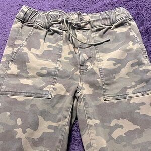 AE camo stretch jeans